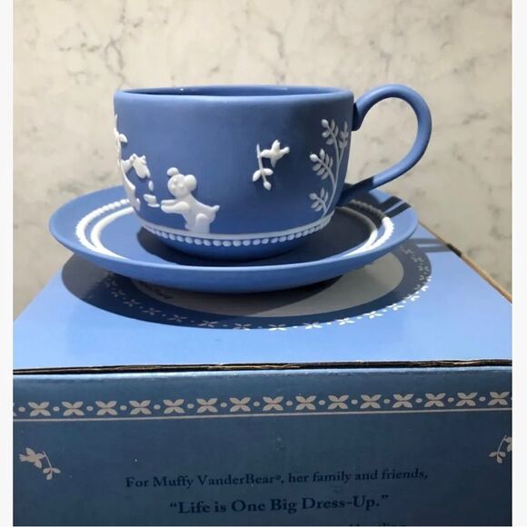 Muffy Vanderbear tea cup & saucer in box spot of tea - Picture 5 of 7